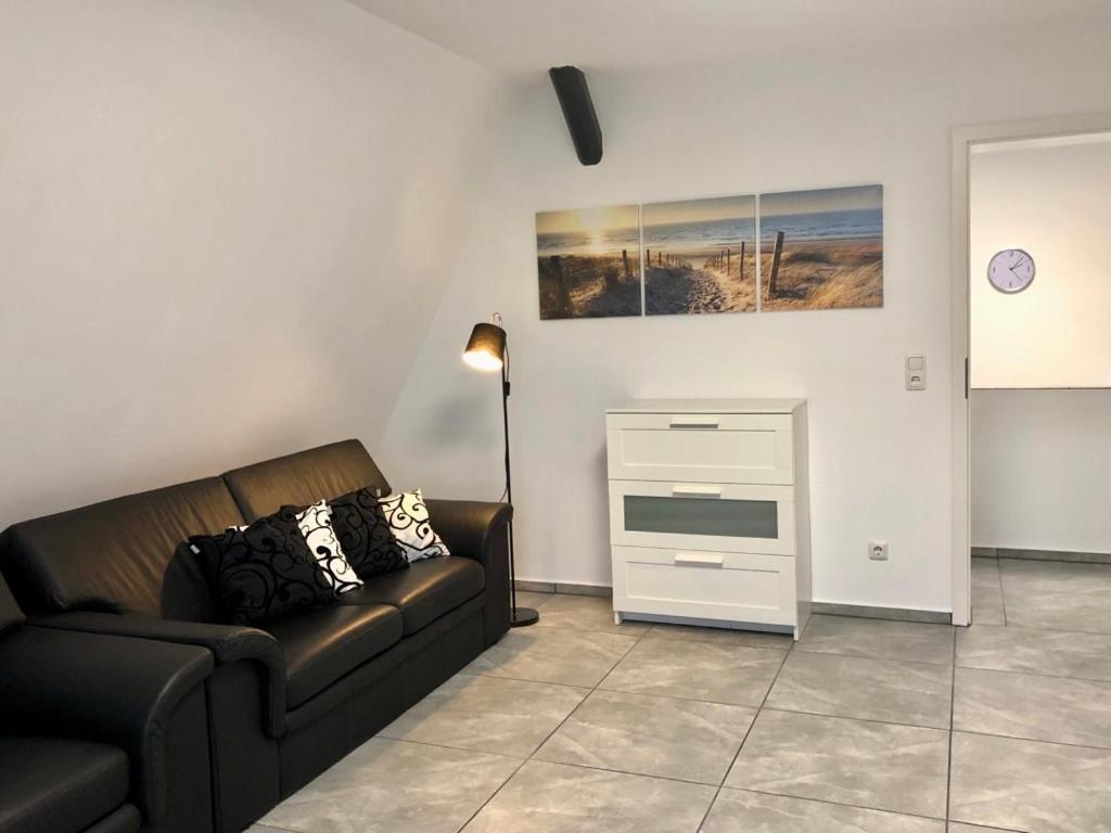 Dachgeschosswohnung Mit Seeblick Ahrensbok Exterior foto