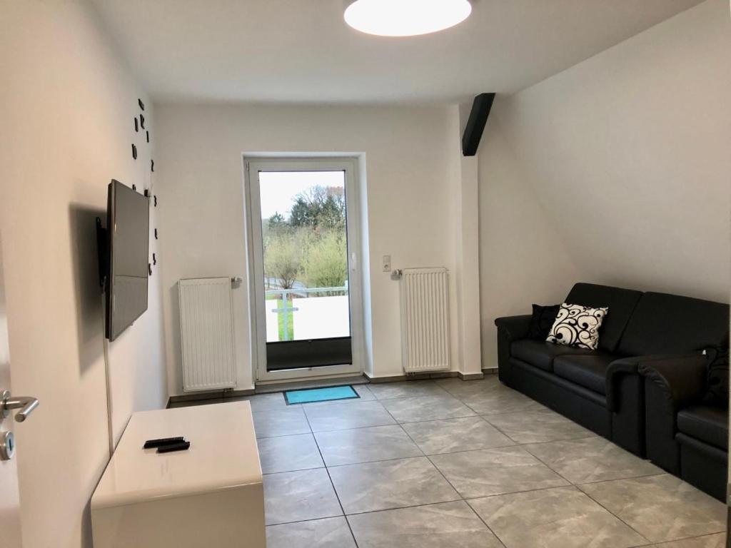 Dachgeschosswohnung Mit Seeblick Ahrensbok Exterior foto