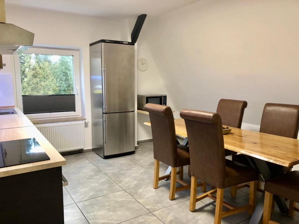 Dachgeschosswohnung Mit Seeblick Ahrensbok Exterior foto